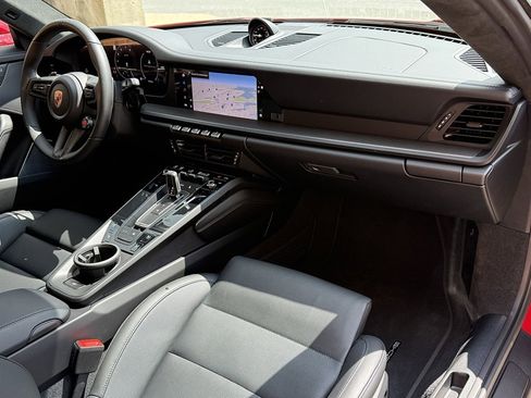 Used 2025 Porsche 911 Carrera GTS image 21