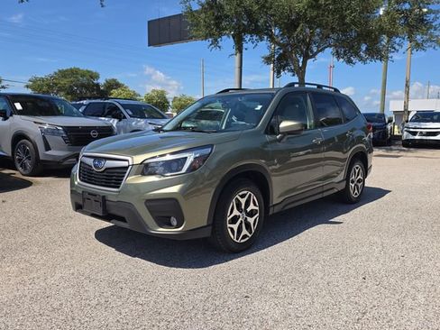 Used 2021 Subaru Forester Premium AWD/4WD image 4