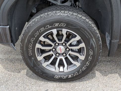 Used 2020 GMC Sierra 1500 AT4 w/ AT4 Premium Package AWD/4WD image 11