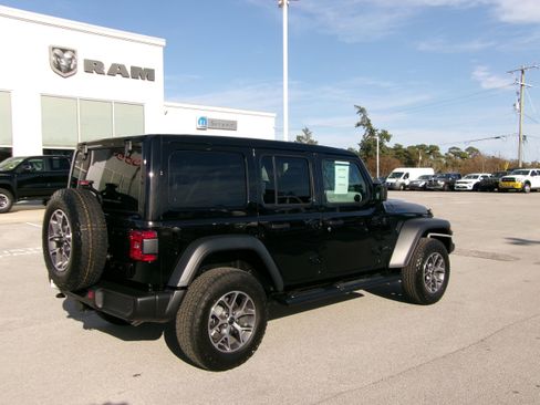 New 2026 Jeep Wrangler Unlimited Sport image 4