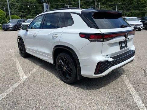 Certified 2025 Volkswagen Tiguan SE R-Line AWD/4WD image 6