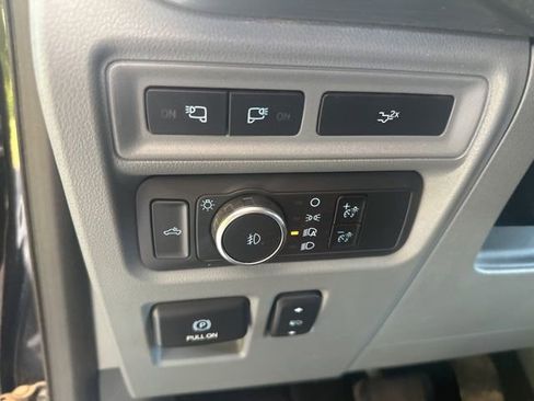 Used 2022 Ford F150 Lariat w/ Trailer Tow Package AWD/4WD image 18