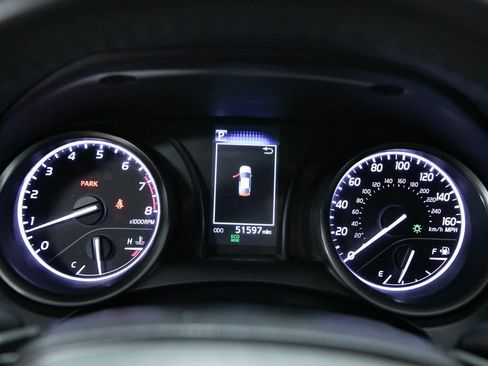 Used 2023 Toyota Camry SE image 19