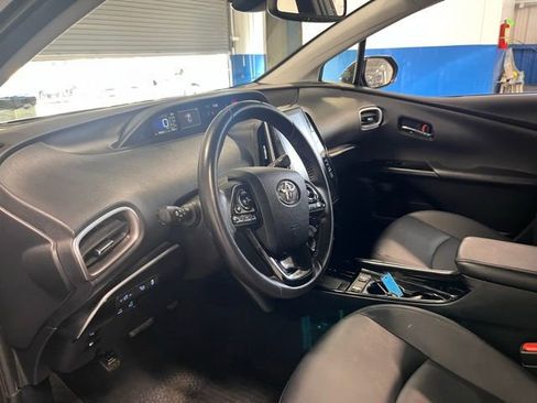 Used 2022 Toyota Prius Prime Limited image 22