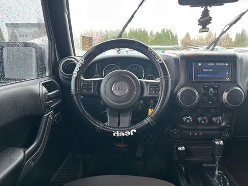 Used 2017 Jeep Wrangler Unlimited Sport w/ Quick Order Package 24S AWD/4WD image 19