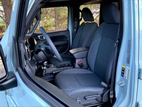 Certified 2024 Jeep Wrangler Willys image 7