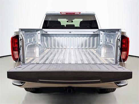 Used 2024 GMC Sierra 1500 Elevation image 24