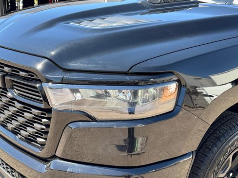 Used 2026 RAM 1500 Express AWD/4WD image 10