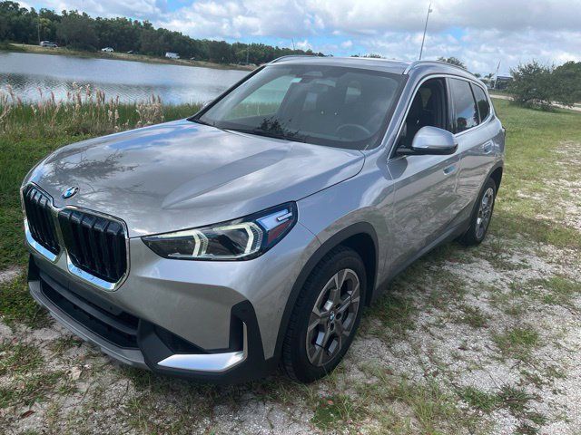 Used 2023 BMW X1 xDrive28i AWD/4WD image 1