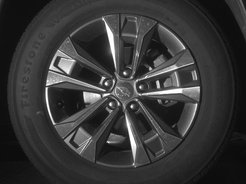 Used 2025 Chevrolet Equinox LT FWD image 13
