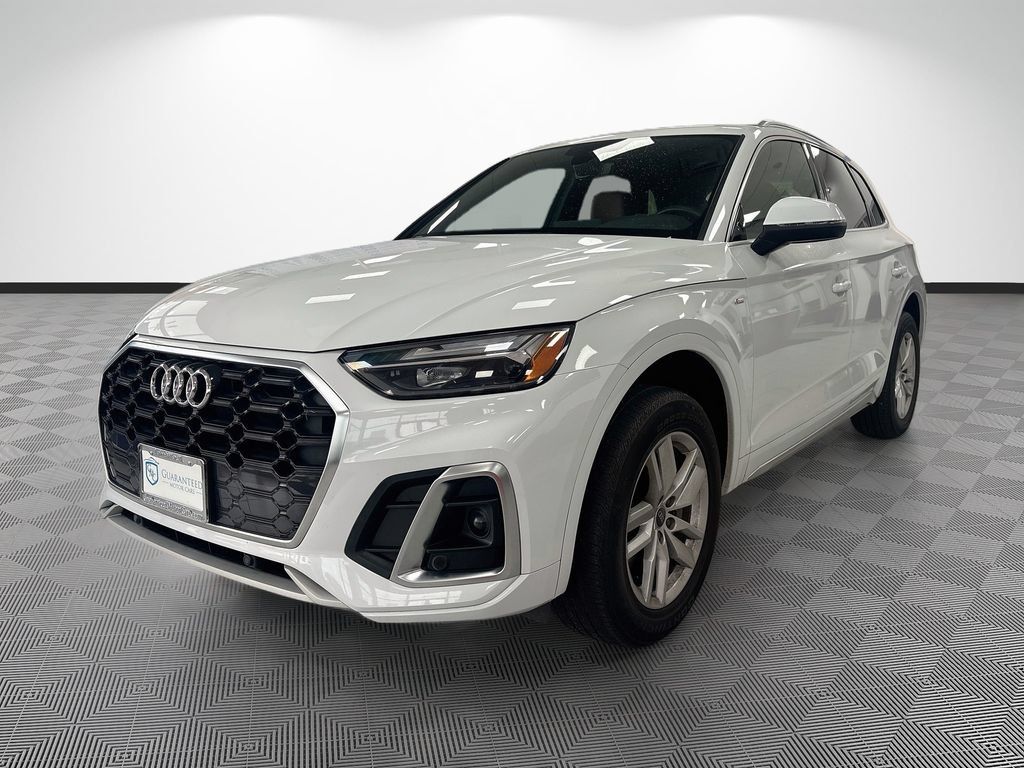 Used 2024 Audi Q5 2.0T Premium w/ Convenience Package AWD/4WD image 1