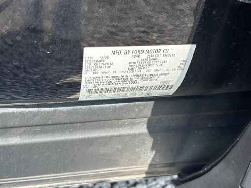Used 2022 Ford Explorer XLT w/ Equipment Group 202A AWD/4WD image 27