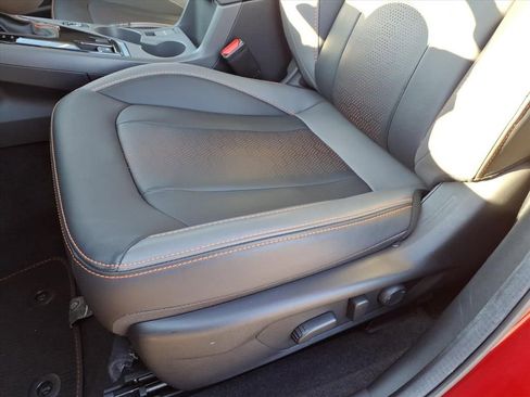 Used 2025 Subaru Crosstrek 2.5i Limited w/ Crosstrek Mirror Package image 17