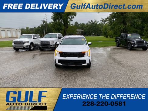 Used 2025 Kia Sorento S AWD/4WD image 2