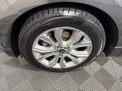 Used 2019 Ford Edge Titanium w/ Equipment Group 301A FWD image 13