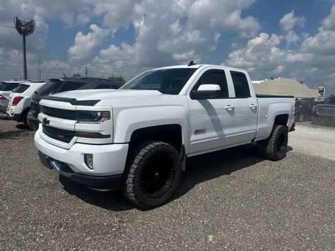 Used 2018 Chevrolet Silverado 1500 LT w/ Rally 2 Edition AWD/4WD image 3