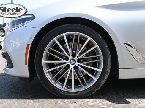 Used 2017 BMW 540i RWD image 28