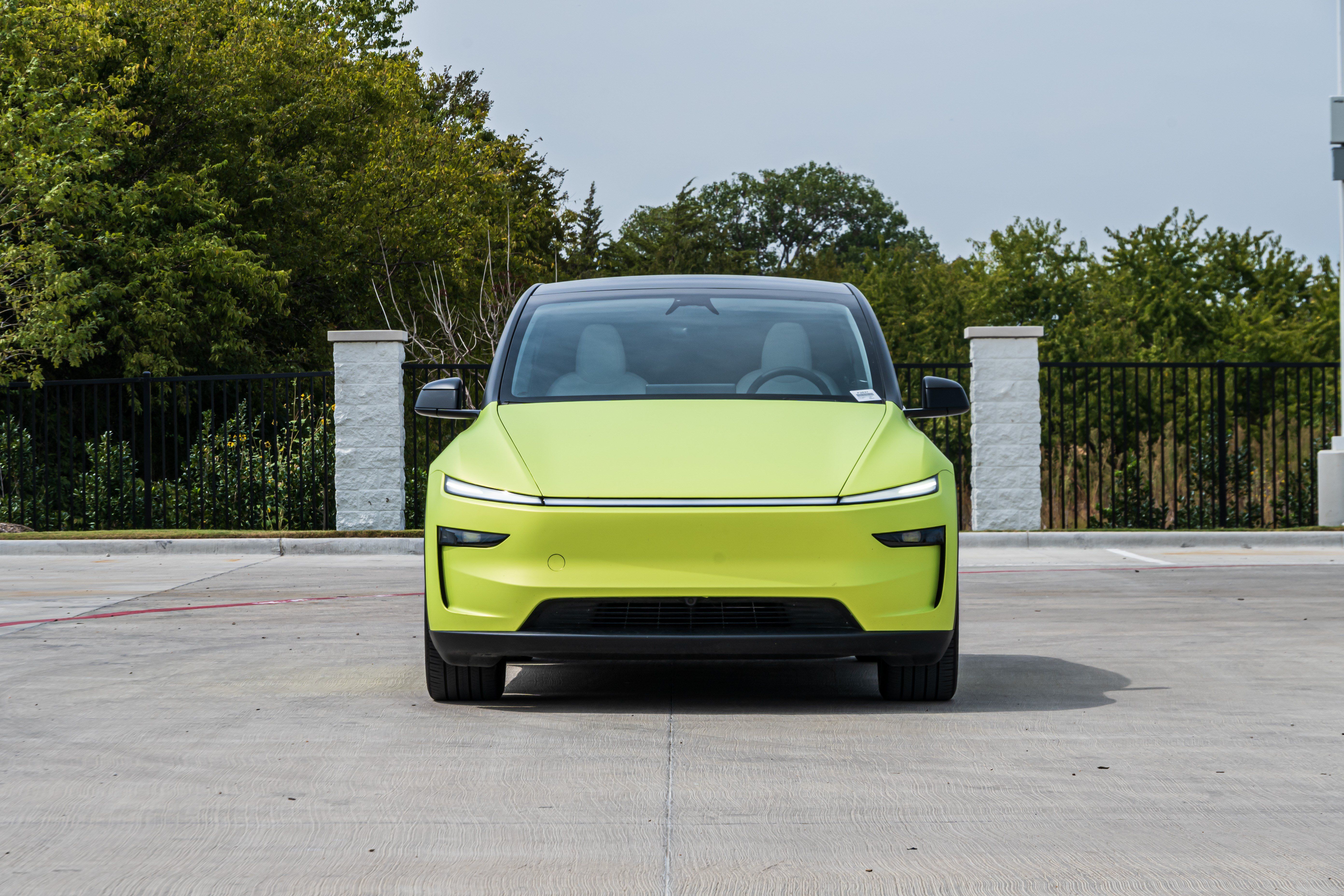 Used 2026 Tesla Model Y Long Range RWD image 3