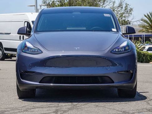 Used 2023 Tesla Model Y AWD image 2