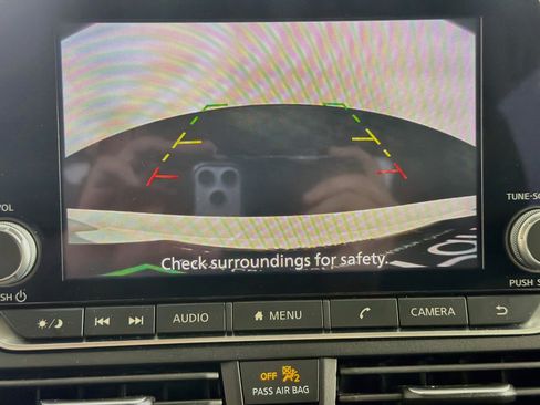 Used 2025 Nissan Altima 2.5 SV FWD image 23