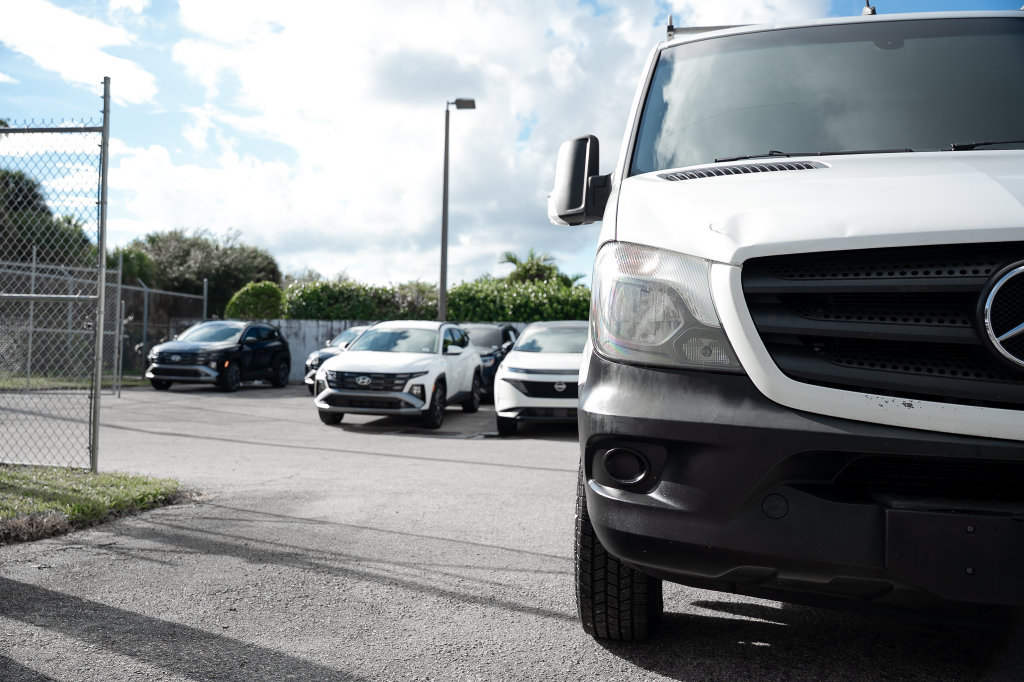 Used 2017 Mercedes-Benz Sprinter 2500 image 15