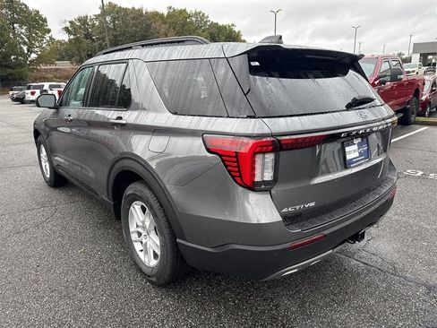 New 2026 Ford Explorer Active w/ Active Comfort Package image 5