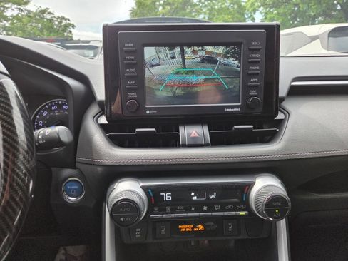 Used 2021 Toyota RAV4 XLE w/ XLE Grade Weather Package AWD/4WD image 11