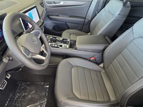 New 2026 Volkswagen Atlas Cross Sport SEL R-Line image 11