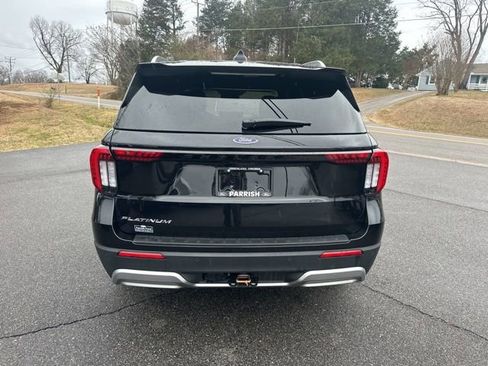 Used 2025 Ford Explorer Platinum image 4