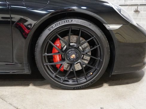 Used 2019 Porsche 911 Carrera 4 GTS image 24