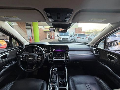 Used 2021 Kia Sorento SX Prestige image 21