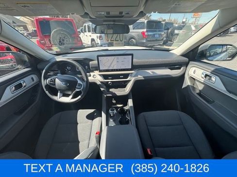 Used 2025 Ford Explorer Active image 14