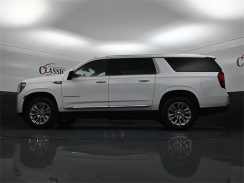 Used 2024 GMC Yukon XL SLT image 26