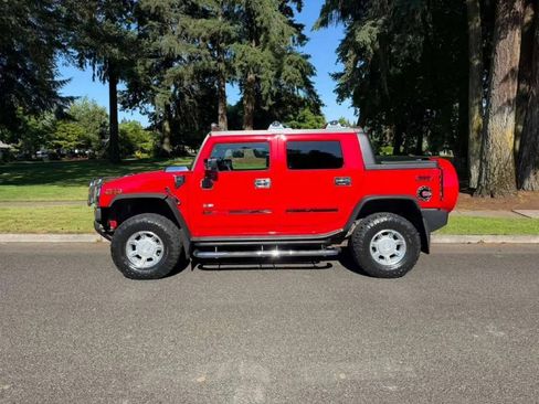 Used 2005 HUMMER H2 SUT w/ Preferred Equipment Group AWD/4WD image 2