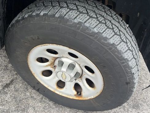 Used 2010 Chevrolet Silverado 1500 W/T image 25