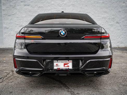 Used 2023 BMW 760i xDrive 760i xDrive w/ Executive Package image 14