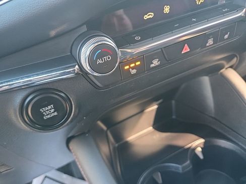 Used 2023 MAZDA MAZDA3 s image 31