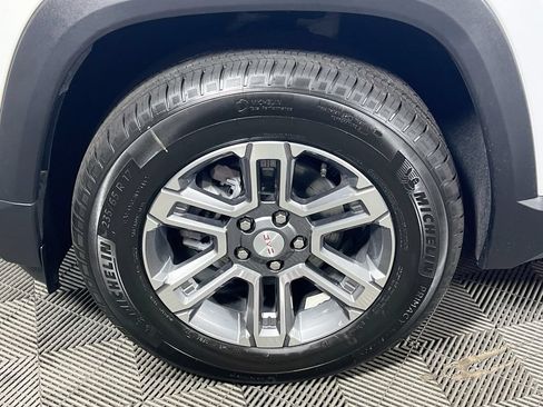 New 2026 GMC Terrain Elevation w/ Technology Package II AWD/4WD image 23