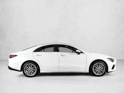 Used 2025 Mercedes-Benz CLA 250 4MATIC image 4