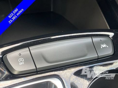 Used 2025 Chevrolet Trax RS w/ Driver Confidence Package FWD image 30