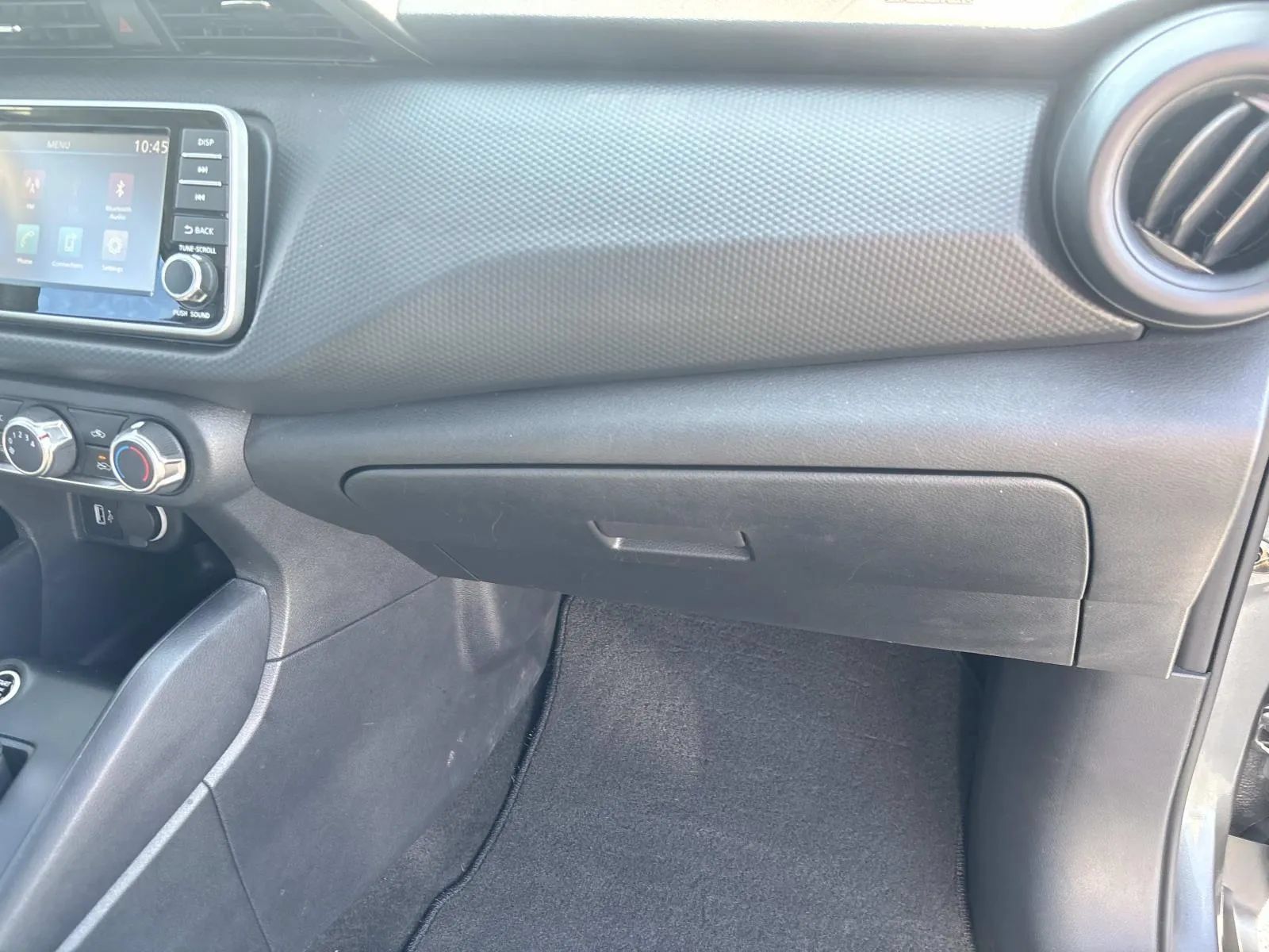 Used 2024 Nissan Kicks S FWD image 17