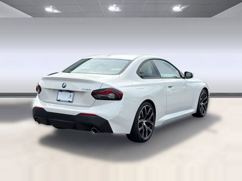 Used 2024 BMW 230i Coupe w/ Convenience Package RWD image 9