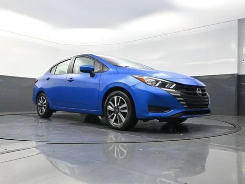 Used 2024 Nissan Versa SV FWD image 31