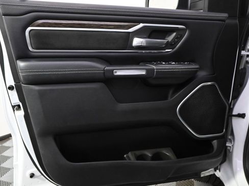 Used 2020 RAM 1500 Laramie AWD/4WD image 23