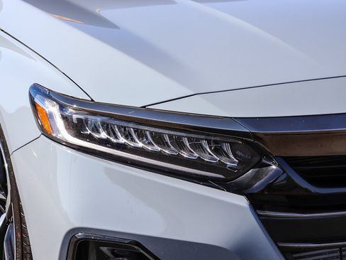 Used 2022 Honda Accord Sport image 12