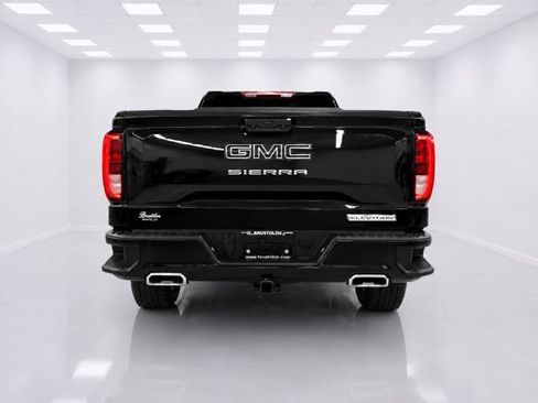 Used 2024 GMC Sierra 1500 Elevation w/ LPO, Elevation Black Package AWD/4WD image 8