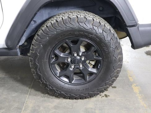 Used 2021 Jeep Wrangler Sport AWD/4WD image 39