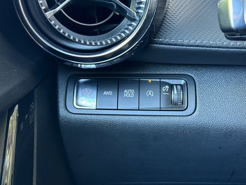 Used 2026 Chevrolet Equinox LT AWD/4WD image 36
