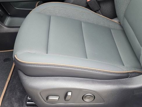 New 2026 GMC Acadia AT4 w/ Luxury Package AWD/4WD image 18