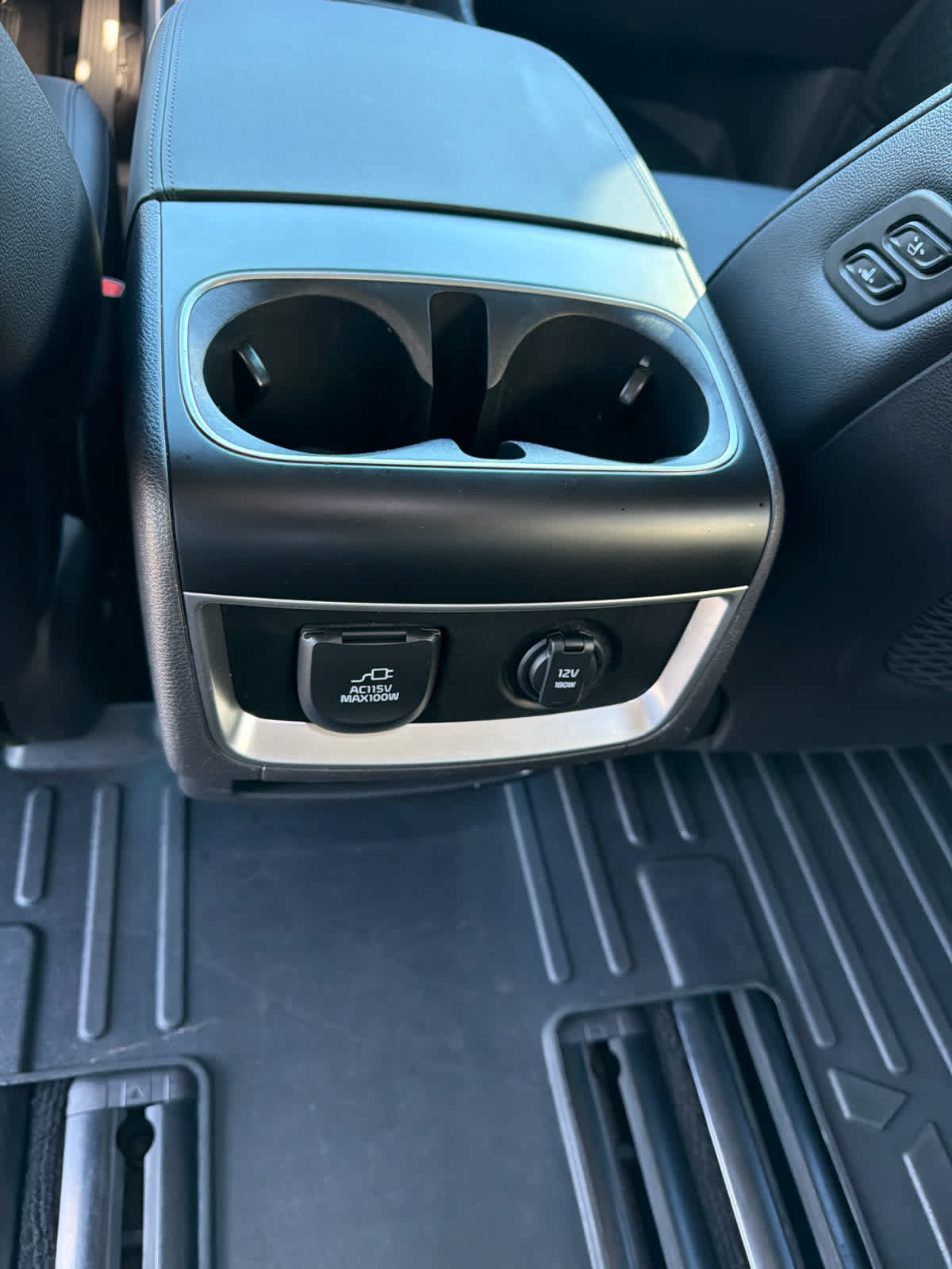 Used 2025 Kia Carnival SX Prestige FWD image 15